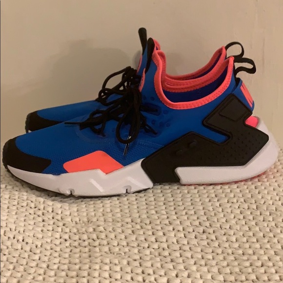 Nike Other - NIKE Huarache athletic shoes Size 9 men.